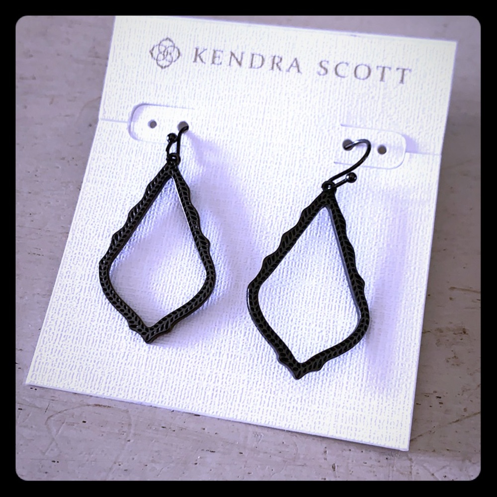 Kendra Scott Sophia earrings gunmetal
